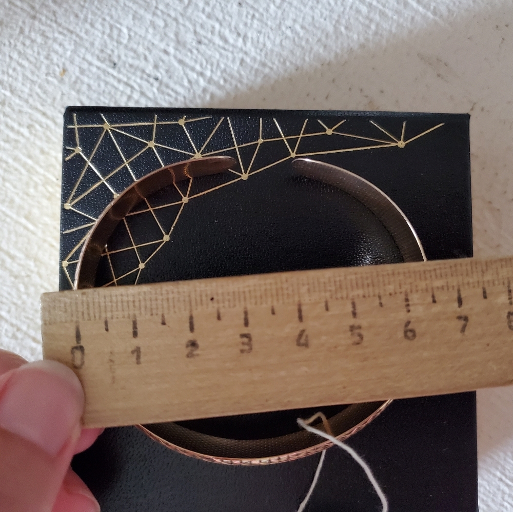 585 Gold Bangle - Picture 10 of 10